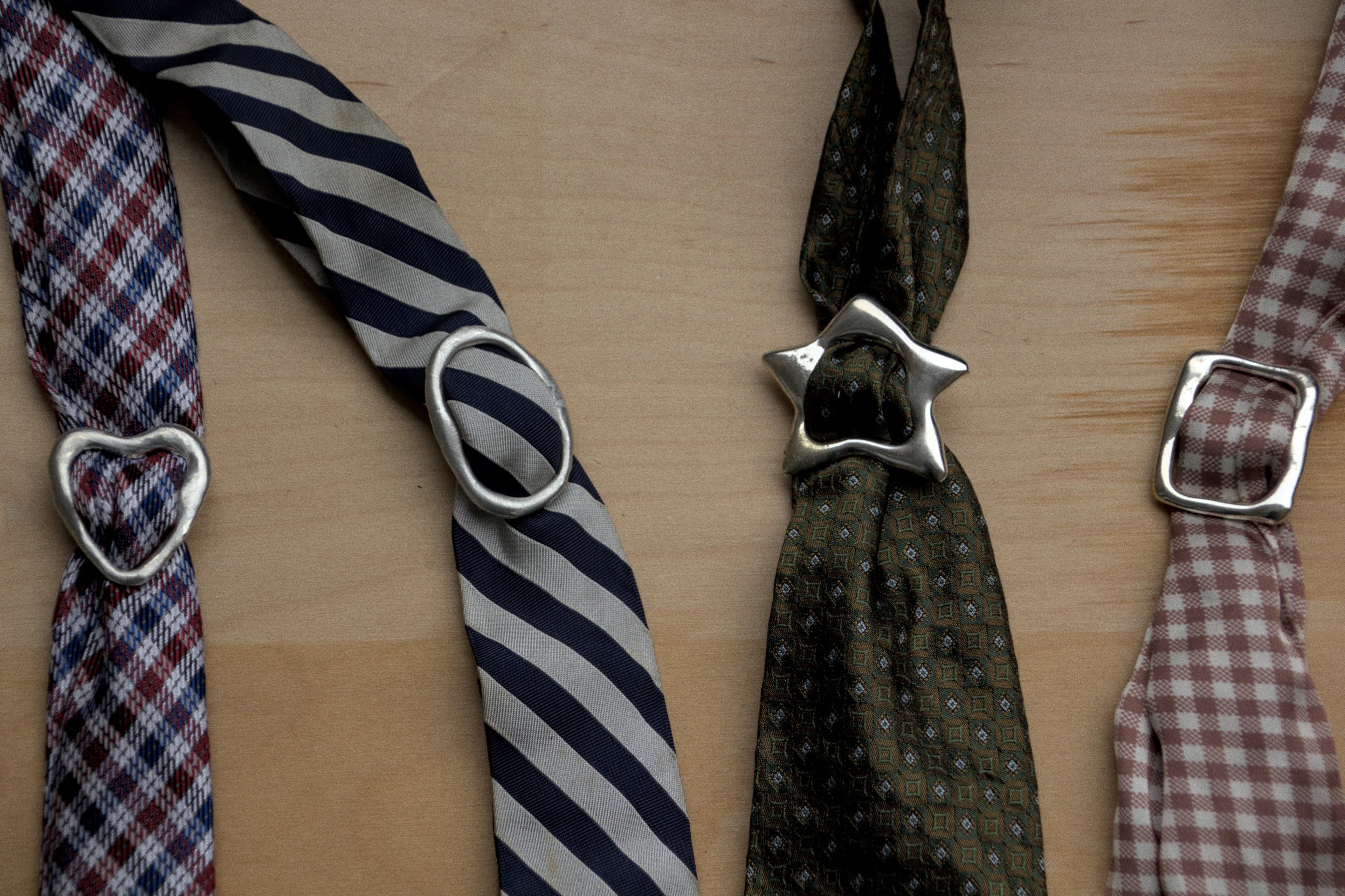 The scarf buckle with engraving