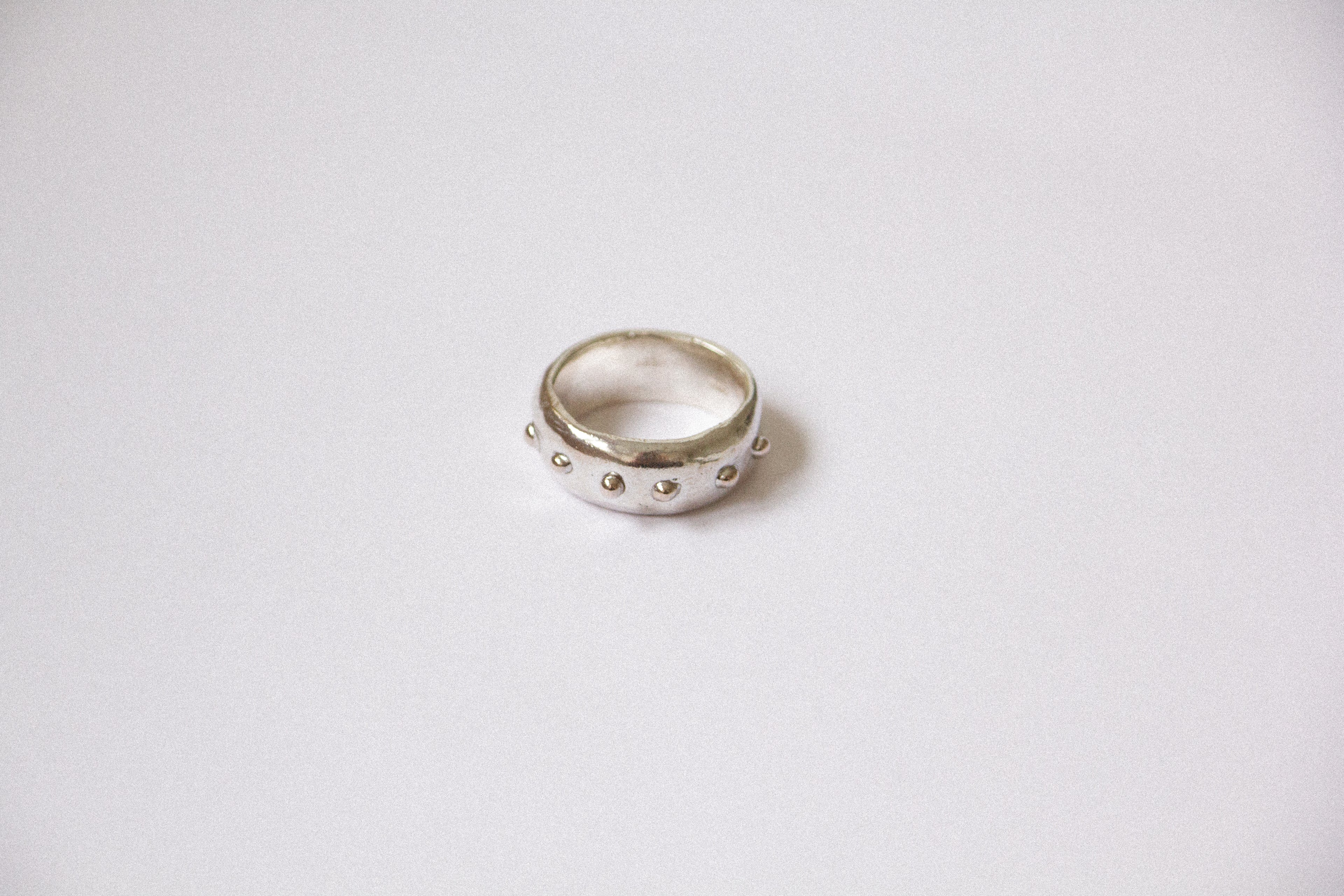 dot ring