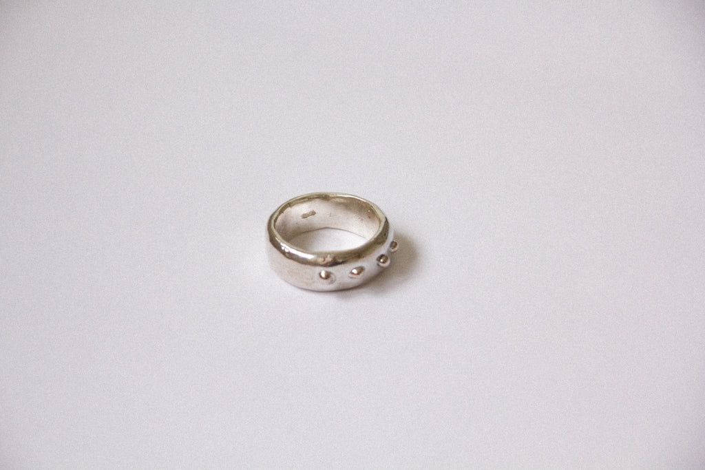 dot ring