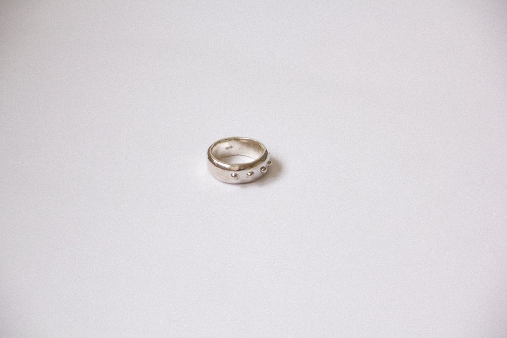 dot ring
