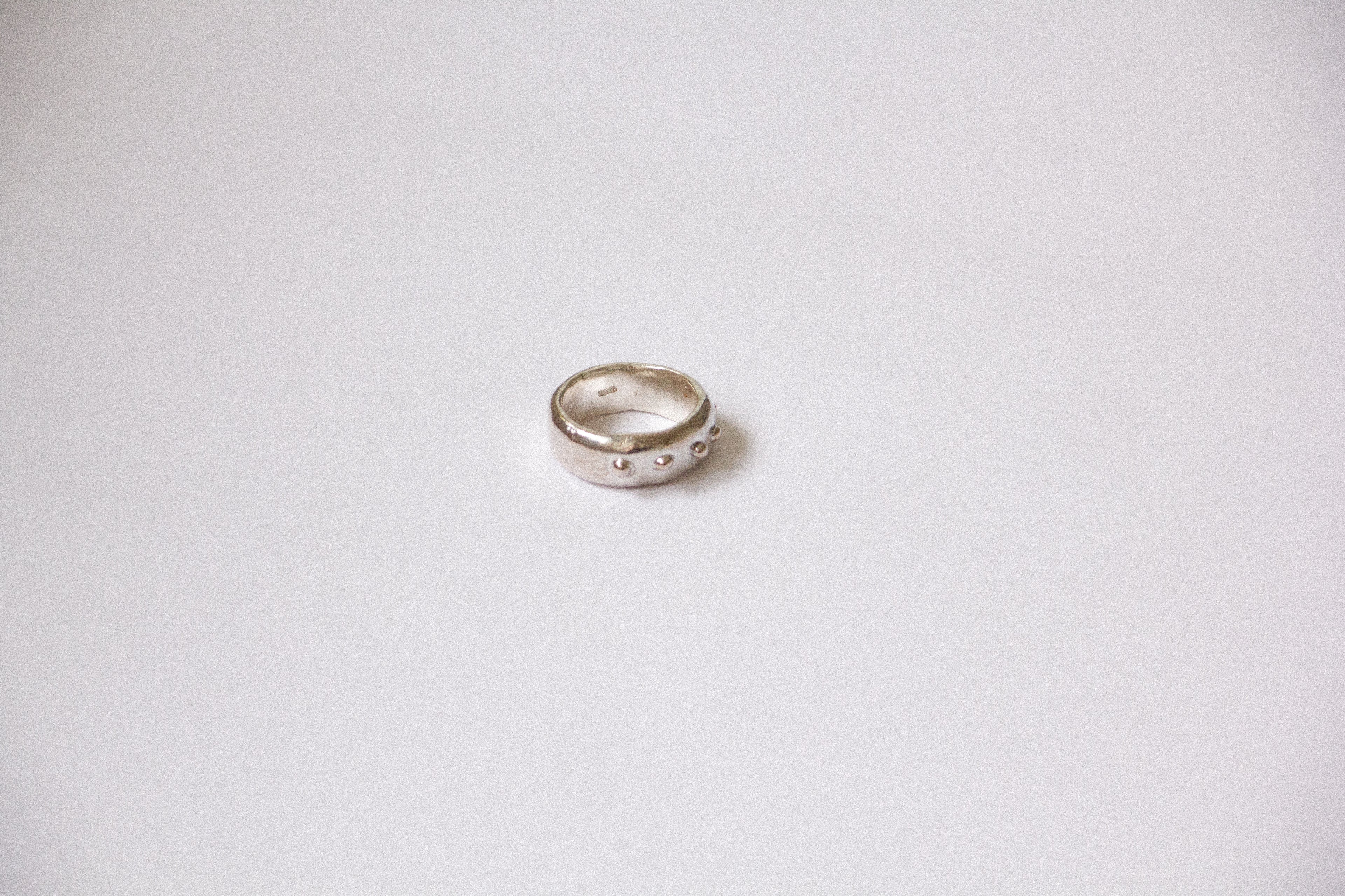 dot ring