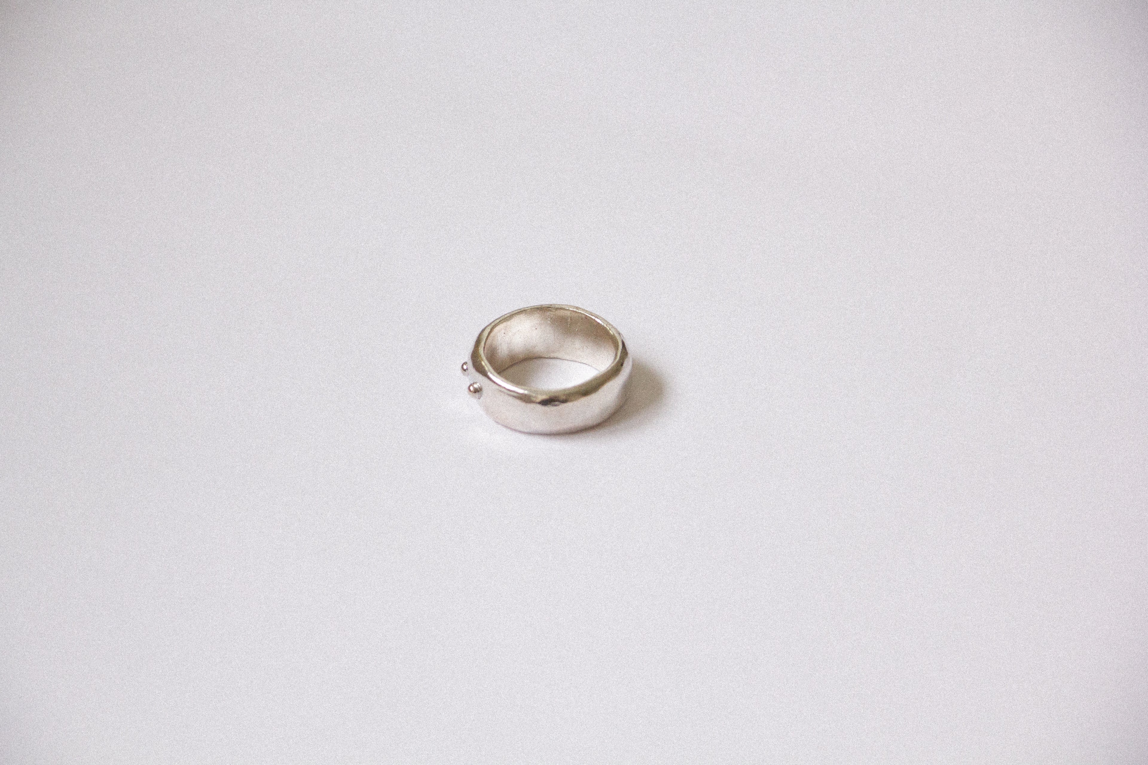dot ring