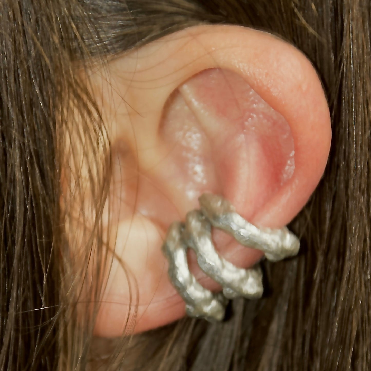 Horse shoe ear cuff