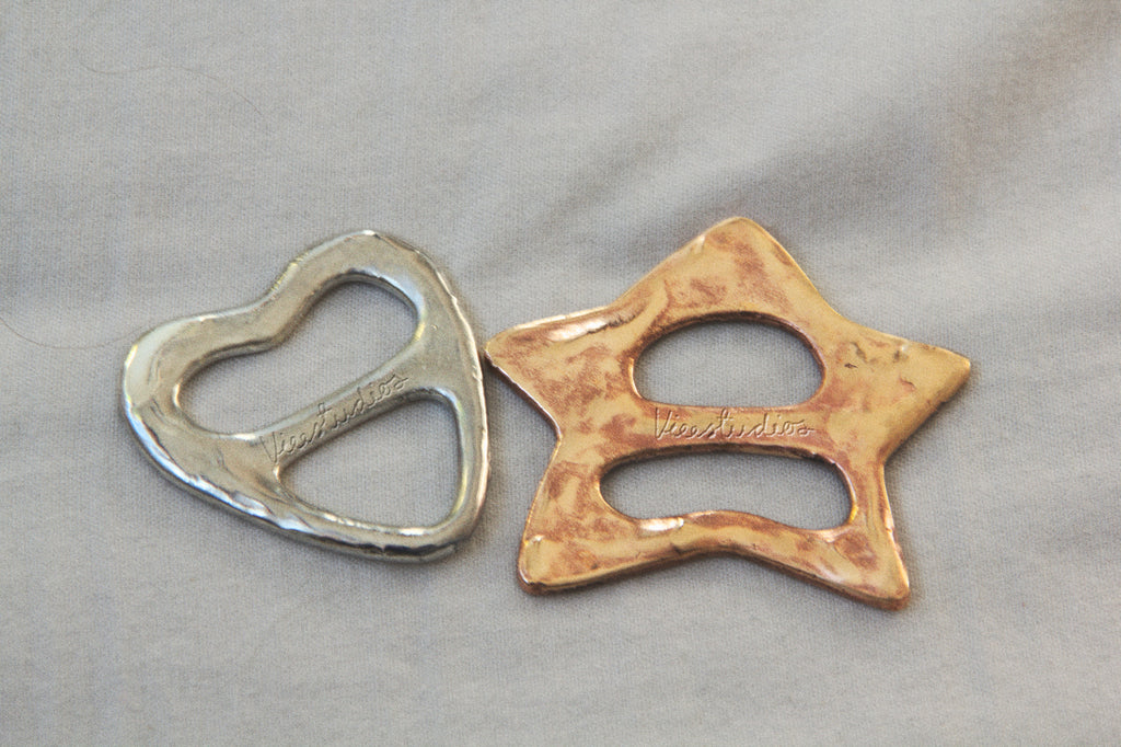 the round buckle